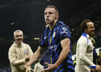 Sete golos, duas reviravoltas, prolongamento. Inter vence Barcelona em jogo louco e é o primeiro finalista da Champions