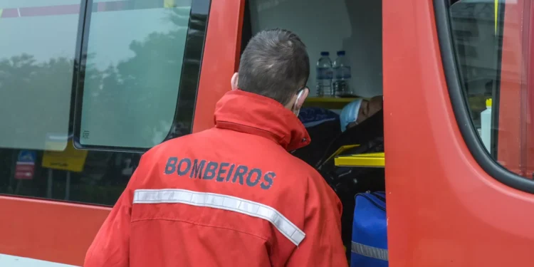 Dominado incêndio em fábrica de gestão de resíduos na Póvoa de Varzim