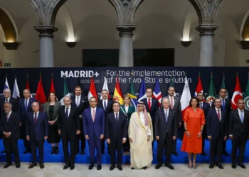 É “urgente” travar hostilidades e “resposta exagerada” de Israel, diz MNE