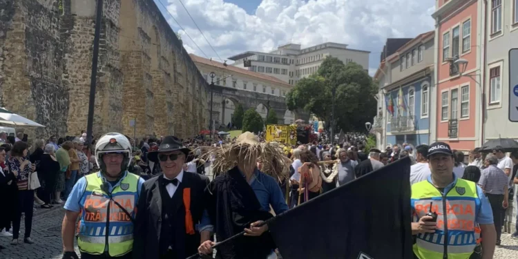 Recolhidas 18 toneladas de resíduos após Cortejo em Coimbra