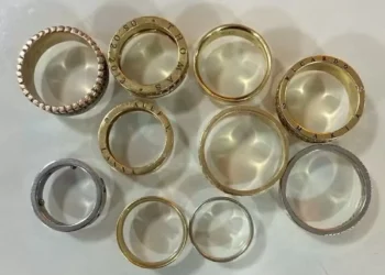 Polícia procura donos de alianças roubadas