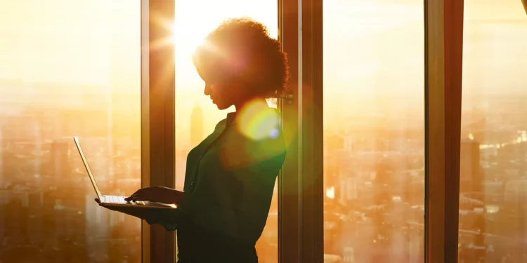 Mais poder, menos dinheiro: os desafios das mulheres que ocupam cargos de chefia