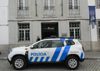 Prisão preventiva para suspeito de resistência e coação sobre agentes da PSP em Évora