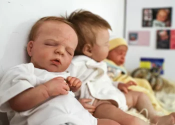 Licença-maternidade para bebê reborn? Caso em Salvador vai à Justiça