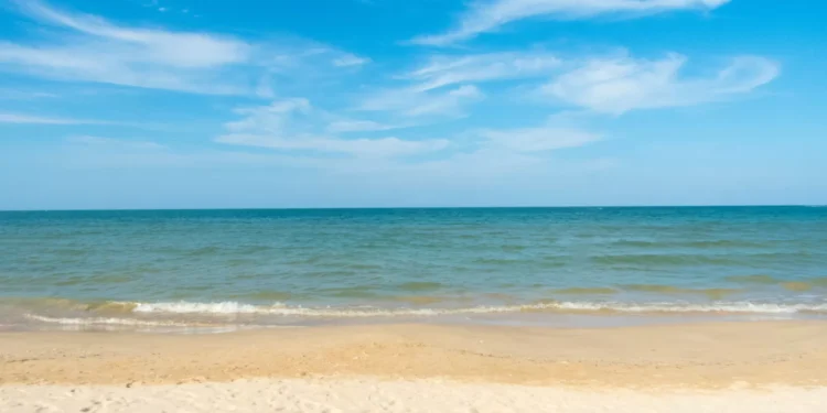 Encontrado corpo em praia de Leiria. Poderá ser de menor desaparecido