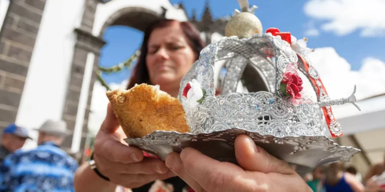 Festas do Espírito Santo de Ponta Delgada com cerca de 30 eventos