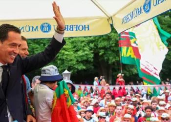 Proença segura Roberto Martínez. “Tem contrato até 2028 e estamos satisfeitos”