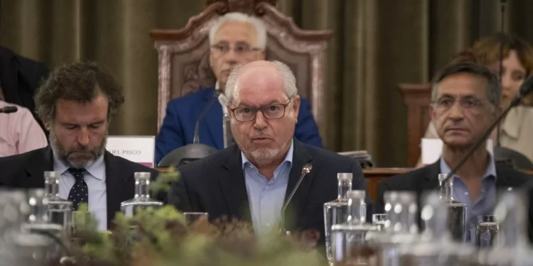 Autarquia e organismos estatais vão pedir ao MP encerramento de empresa por poluição em Setúbal