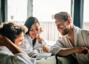 Dia dos Namorados: pesquisa revela fetiches mais desejados por brasileiros