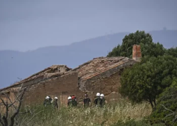 Buscas por Madeleine McCann em ruínas e poços. As imagens do 1.º dia