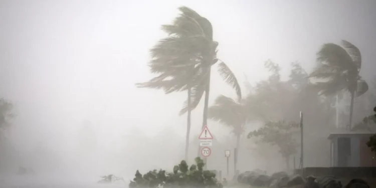 Google anuncia modelo experimental de previsão de ciclones com IA