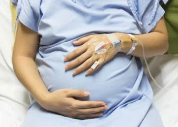 Grávida com dores queixou-se em 5 hospitais. Bebé morreu após nascimento