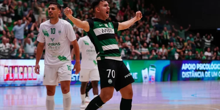 Sporting derrota Leões de Porto Salvo e joga final do futsal contra Benfica