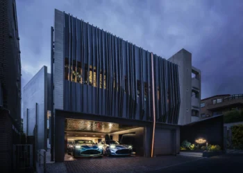 Garagem-museu e design sob medida: Aston Martin lança casa no Japão