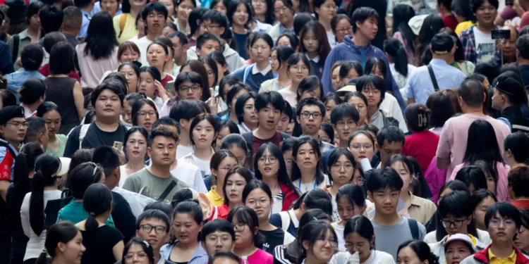 China suspende ferramentas de IA durante exames de acesso à universidade