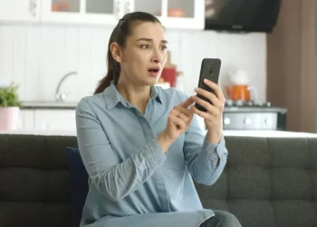 Mercúrio retrógrado regressa este verão. Quais os signos mais afetados?