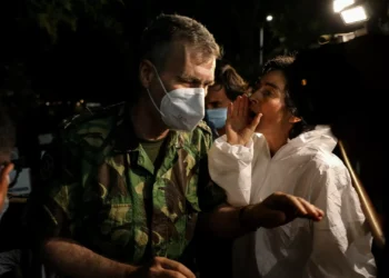 Dez em julgamento por tentar agredir Gouveia e Melo e Ferro Rodrigues