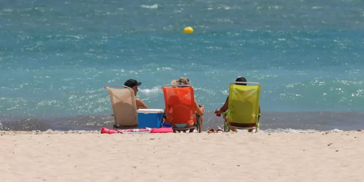 “Persistência de valores elevados da temperatura máxima”. Que distritos?