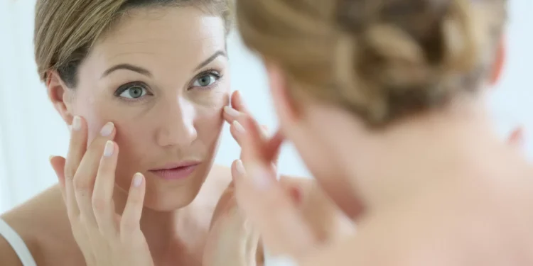 Os grandes erros que estão a envelhecer a sua pele rapidamente