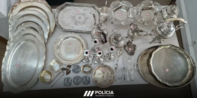 PSP recupera peças de prata avaliadas em 20.000€ dos séculos XIX e XX