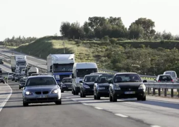 A23 continua cortada na zona da Guarda onze horas depois de despiste de camião