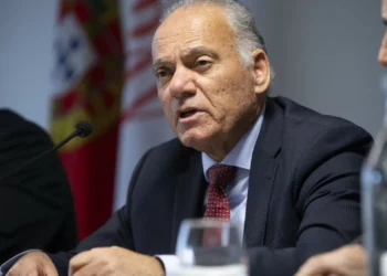 Montenegro? “Se houver fundamento, abrimos inquérito. Regras são iguais”