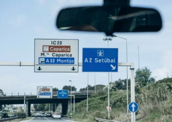 Obra de alargamento do IC20 que liga Almada à Costa da Caparica terminou