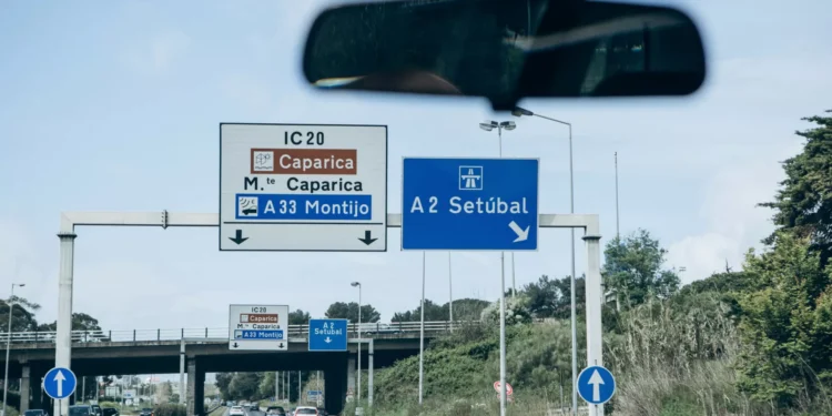 Obra de alargamento do IC20 que liga Almada à Costa da Caparica terminou