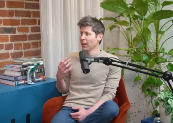 Líder da OpenAI preocupado com efeito de vídeos curtos nas crianças