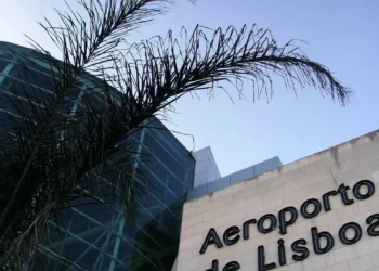 Protestos pelo fim do aeroporto em Lisboa (e proposta apresentada na AR)