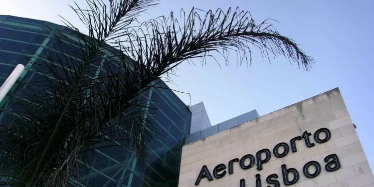 Protestos pelo fim do aeroporto em Lisboa (e proposta apresentada na AR)