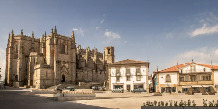 Câmara e PSP assinam acordo para instalação de videovigilância na Guarda