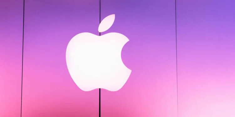 Apple considerou criar rival da Amazon Web Services e da Microsoft Azure