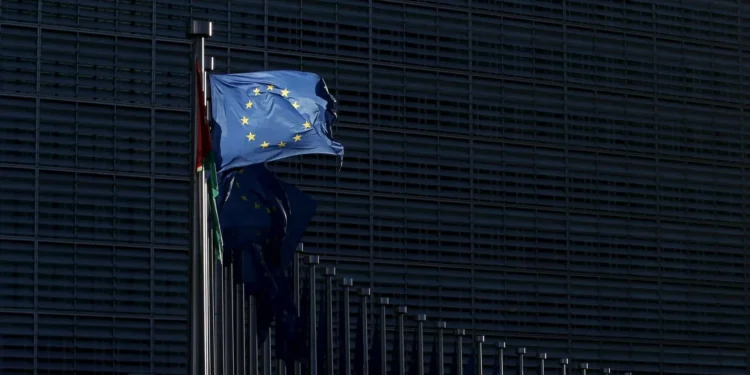 Código de boas práticas de IA deverá entrar em vigor na UE em agosto