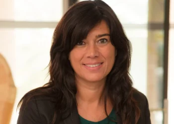 A mulher por trás do aplicativo onde monogamia não tem vez