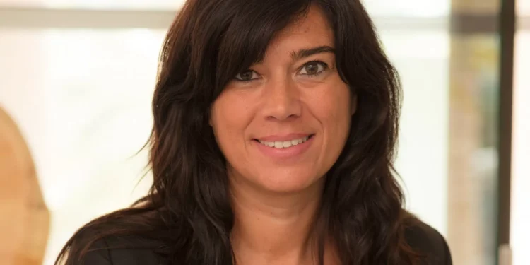 A mulher por trás do aplicativo onde monogamia não tem vez