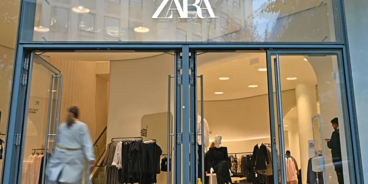 Gigante da fast fashion, a Zara tenta se reinventar