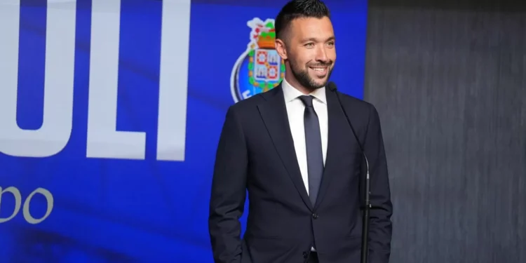 Farioli para os jogadores do FC Porto: “A nossa história tem de começar na dor da última época”