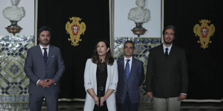 Lei da imigração. Iniciativa Liberal critica “processo muitíssimo mal conduzido” pelo Governo