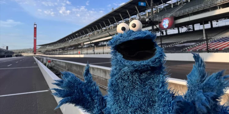 Monstro das Bolachas deu ordem de partida de corrida da NASCAR