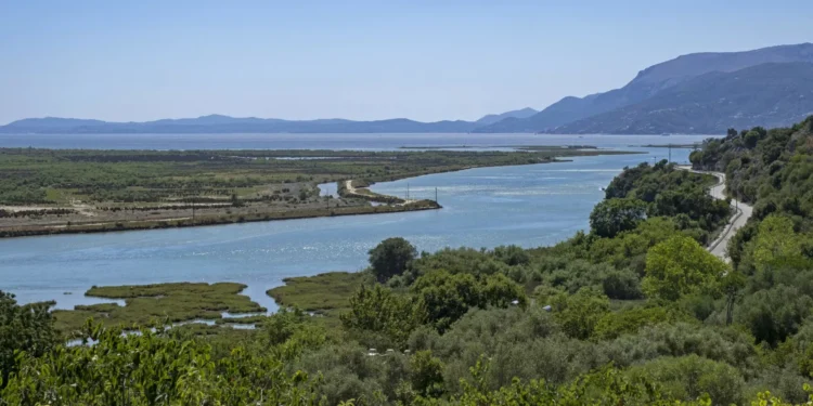 Português de 57 anos encontrado morto na Albânia. Ter-se-á afogado