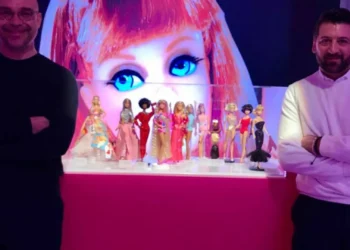 Designers de vestidos da Barbie morrem em acidente de viação