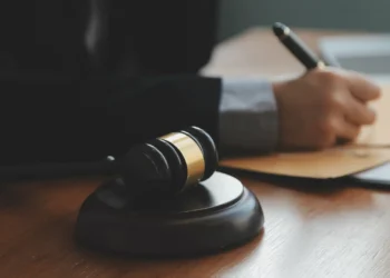 Homem suspeito de furto de automóvel fugiu do Tribunal de Esposende