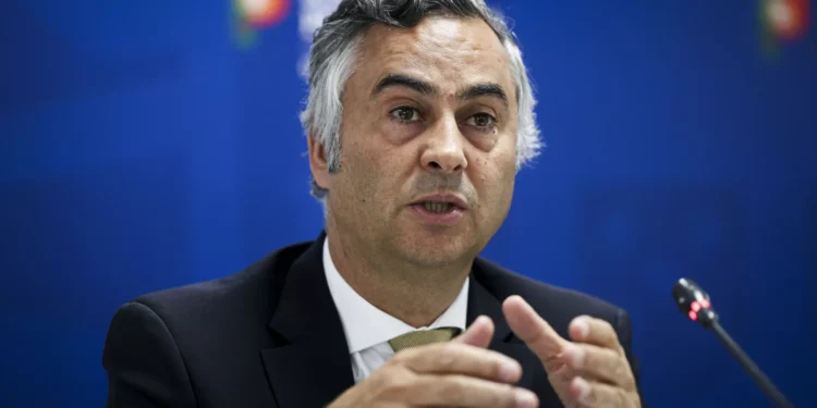 Apoio a deslocados é incentivo para professores irem para zonas carenciadas