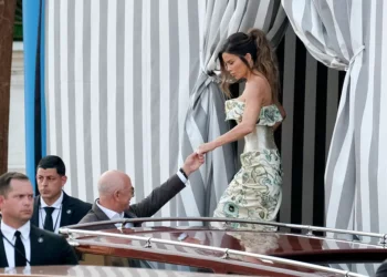 No casamento com Jeff Bezos, Lauren Sánchez declarou seu amor a uma peça de moda