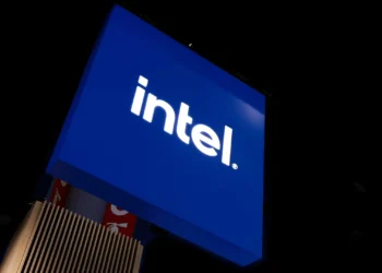 Intel anuncia cancelamento do fabrico de ‘chips’ na Europa