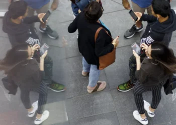 Governo aprova proibição do uso de telemóveis nas escolas até ao 6.º ano