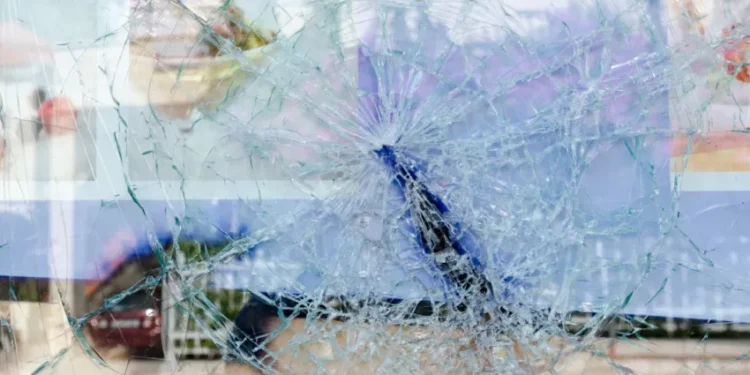 Degradação de escolas públicas é em média até 27 vezes maior do que em particulares