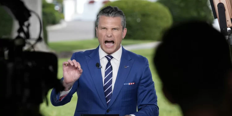 Purga no Pentágono: Demitidos chefe da inteligência militar e outros dois altos comandos