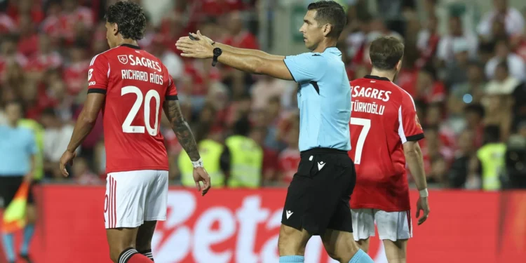 Nota 4 para Fábio Veríssimo. “Jogo sem casos, esteve bem”